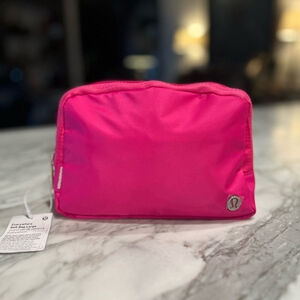 NWT Lululemon 2L Everywhere Belt Bag Large Sonic Pink Hot Pink